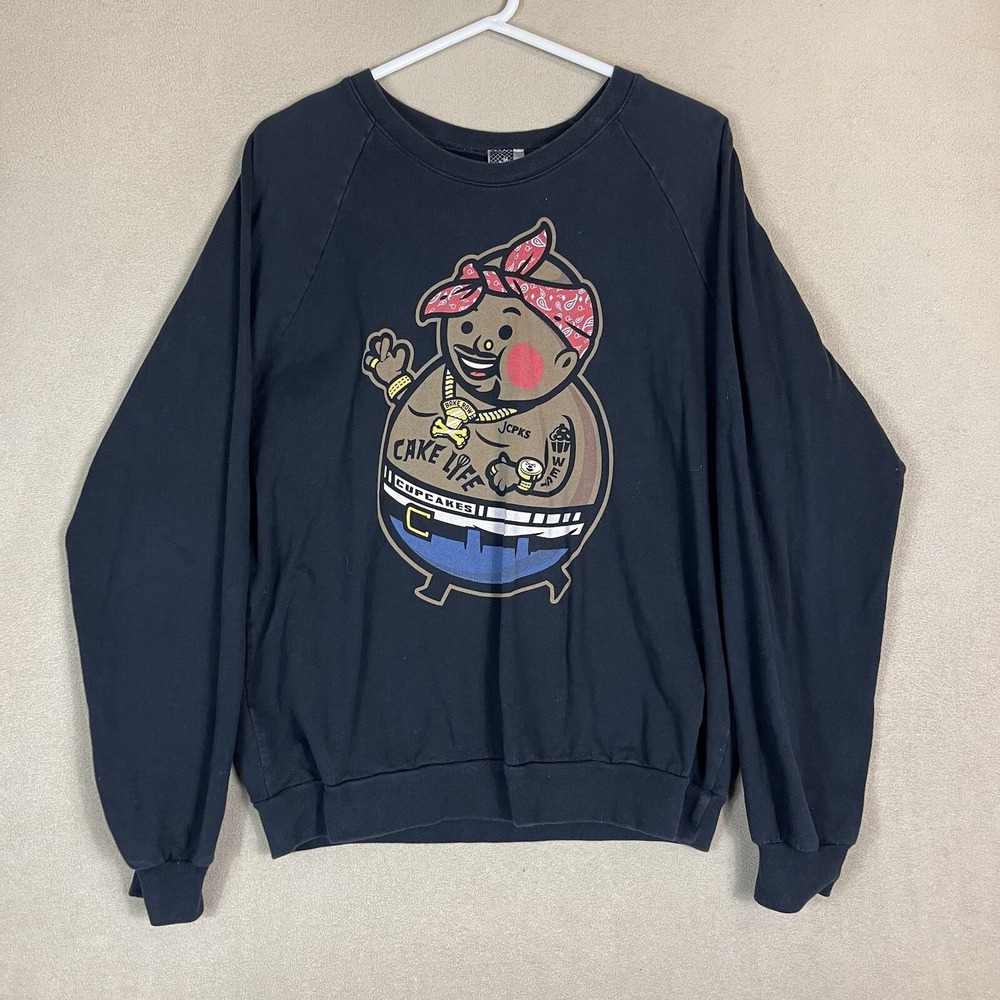 Johnny Cupcakes Sweatshirt Mens L Cake Lyfe 2Pac Parody Black Graphic EUC